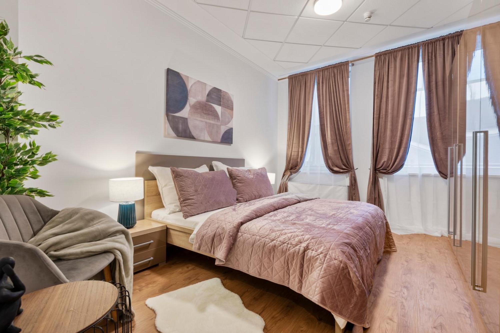 Luxe Living At Old Town Center Lägenhet Bratislava Exteriör bild