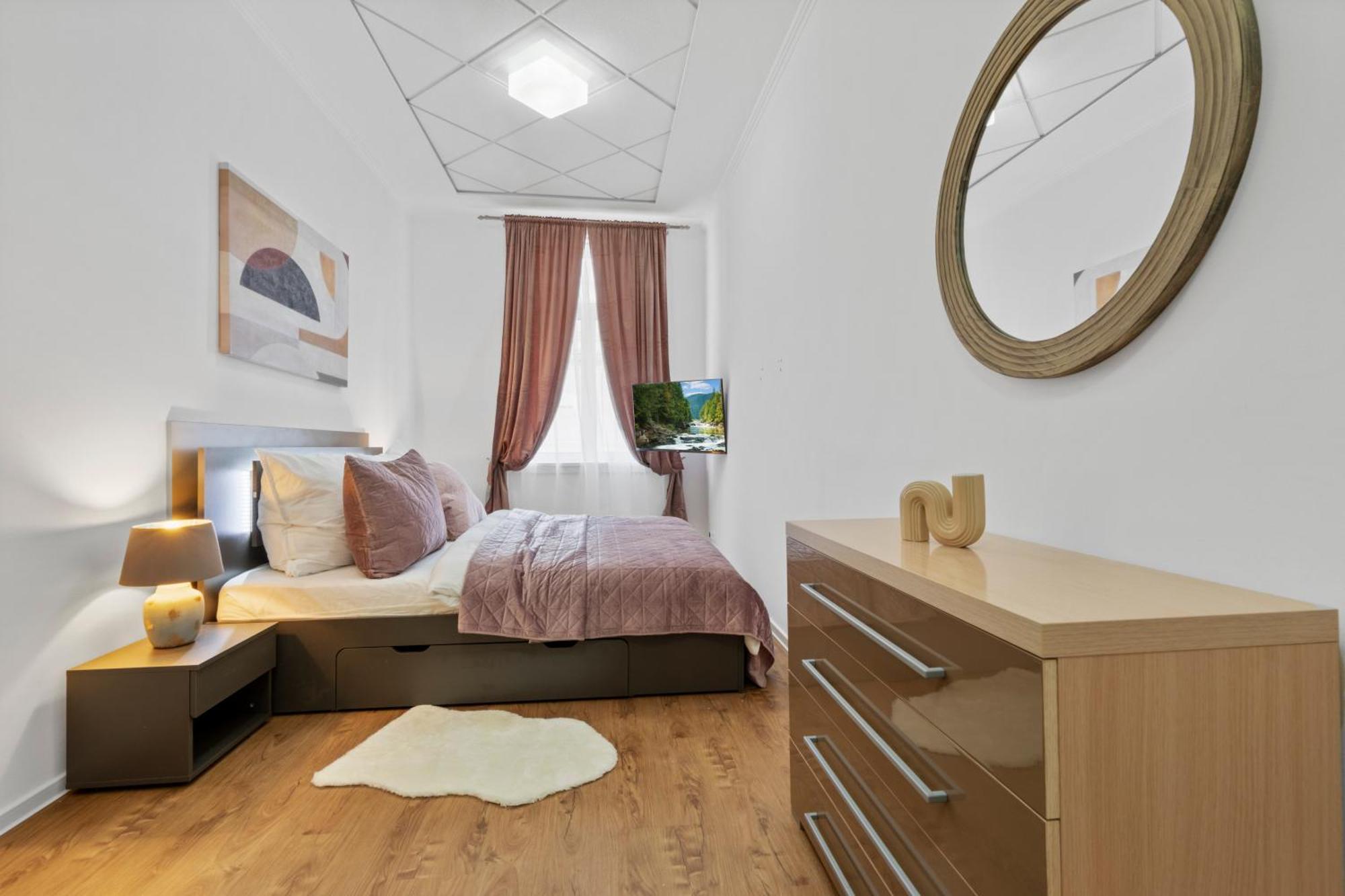 Luxe Living At Old Town Center Lägenhet Bratislava Exteriör bild