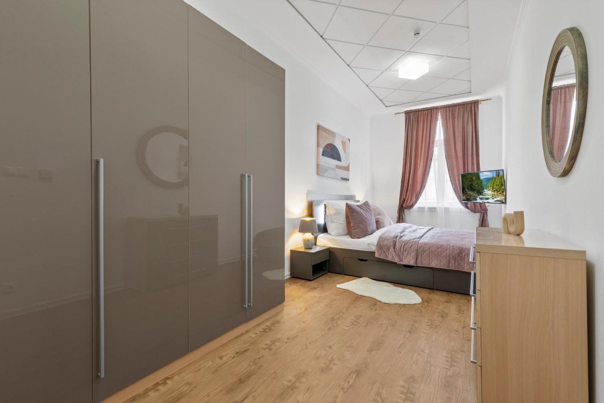 Luxe Living At Old Town Center Lägenhet Bratislava Exteriör bild